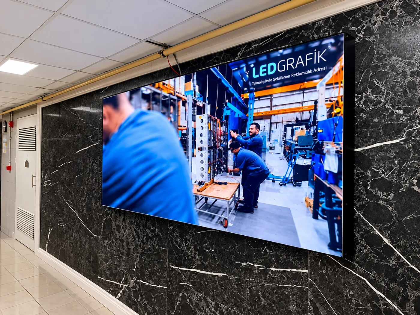 P1.95 RE Serisi 500×500 İç Mekan Kiralık LED Ekran